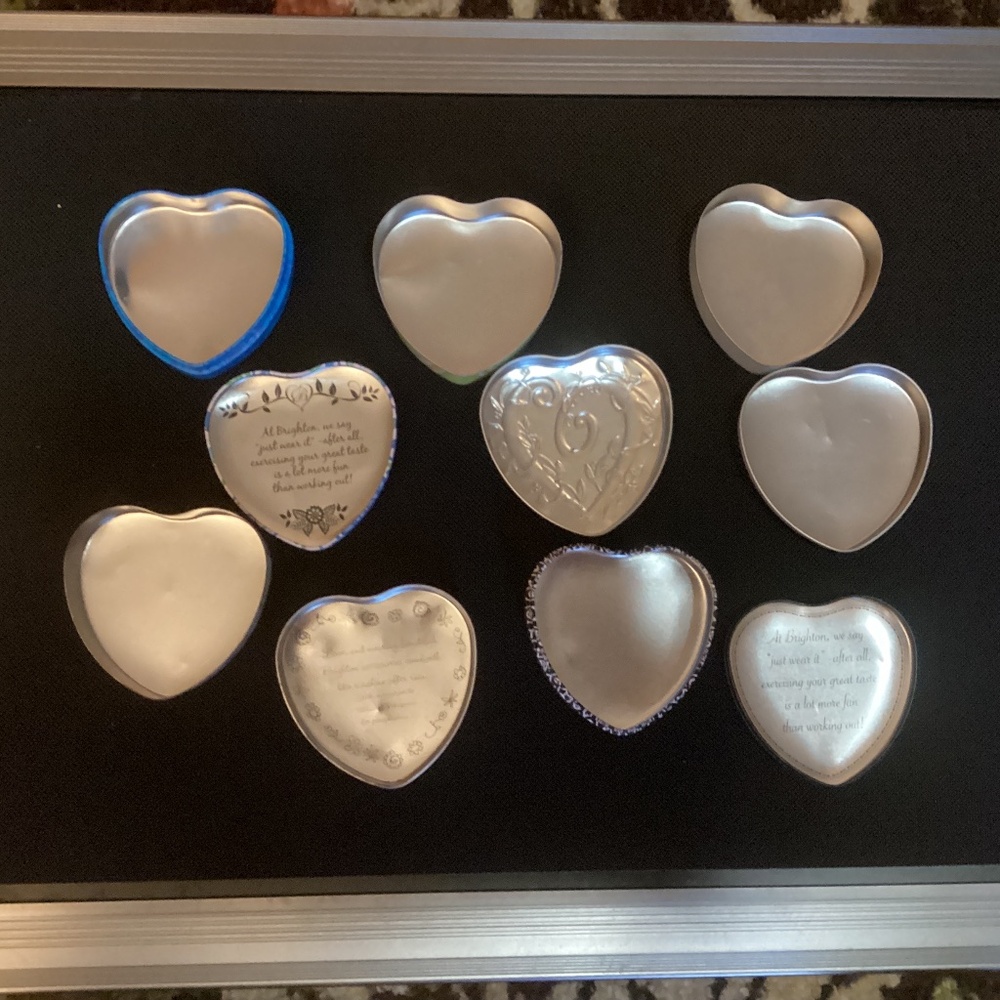 Brighton Floral Heart and Black/White Shaped Lidded Tin Trinket Box 💕💜💙 - Picture 2 of 8